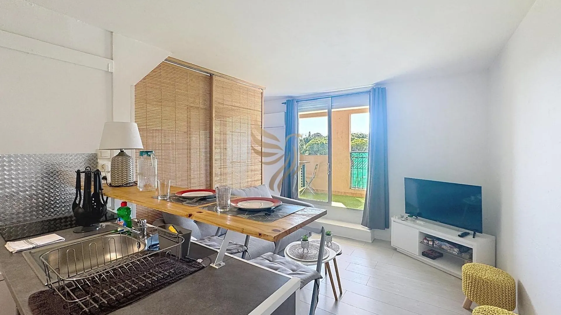 Studio Cosy Parc-Clim-Terrasse Plages Et Ctre-Ville A Quelques Min - Capitalchic Services Frejus